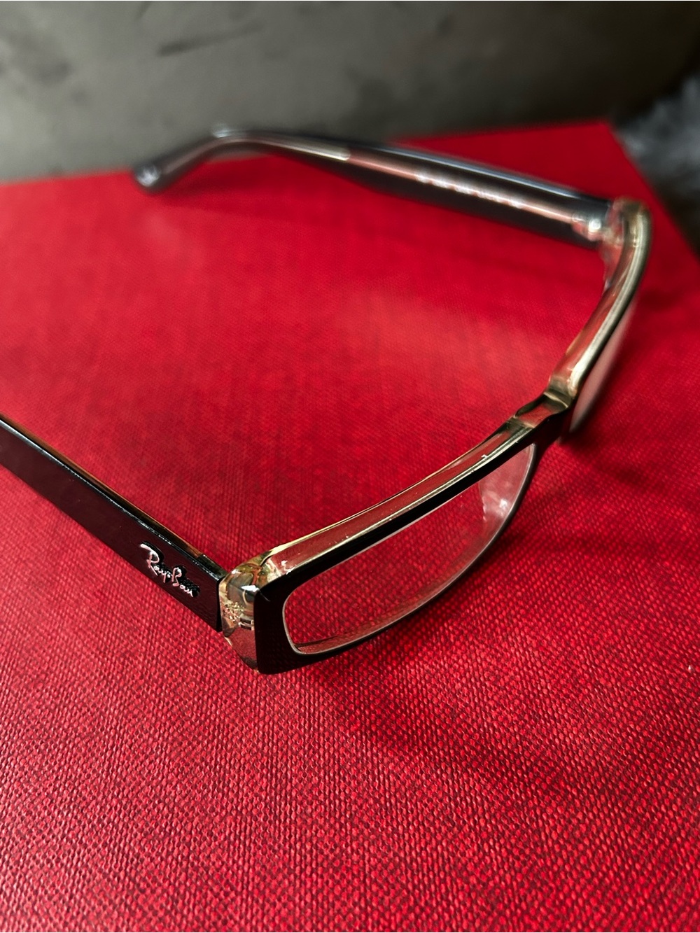Ray-Ban RB 5094 2034
Eyeglasses Clear Black
Rectangle Full Rim 51-14 140
Narrow